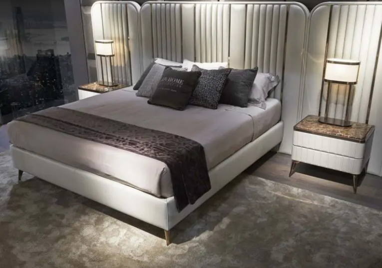 Кожа, ткань, велюр: какую обивку выбрать для итальянской кровати