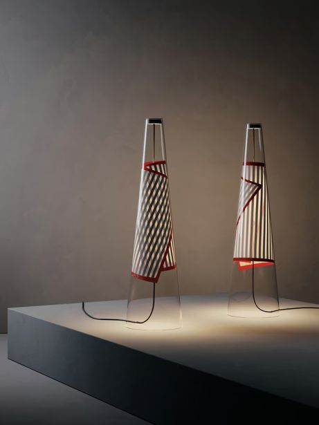 Настольный светильник Cono Di Luce фабрики LODES