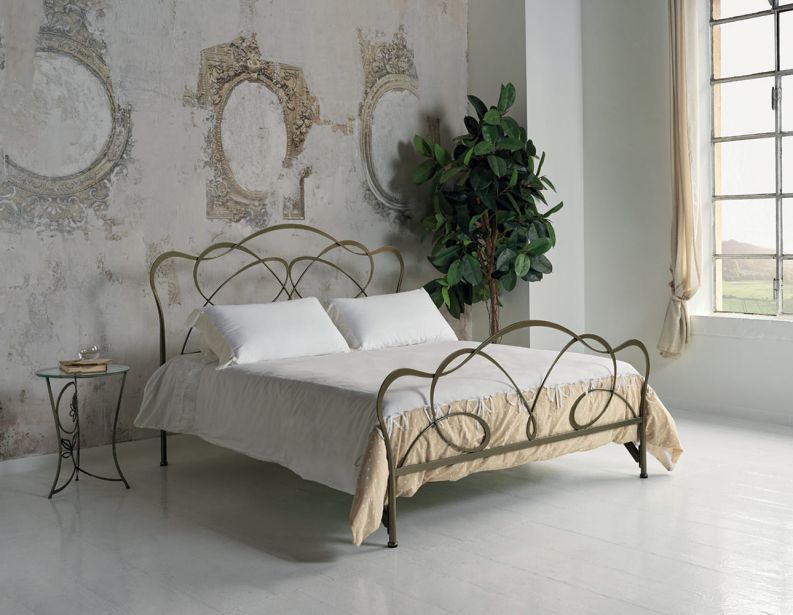 Кровать Manon фабрики BONTEMPI