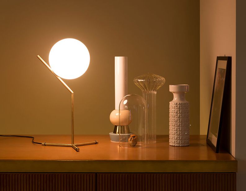 Настольная лампа Ic фабрики FLOS