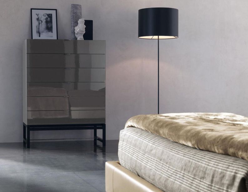 Высокий комод Harvey фабрики MINOTTI