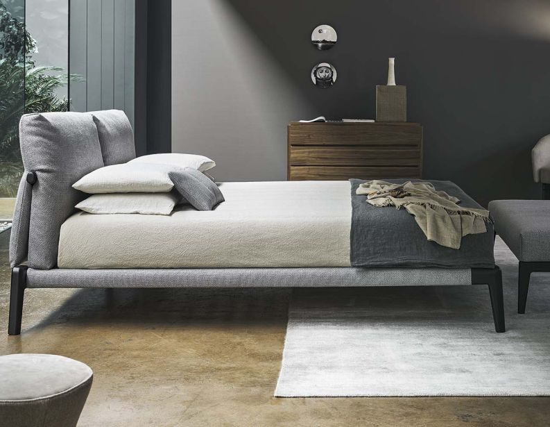 Кровать Kriss фабрики BONALDO