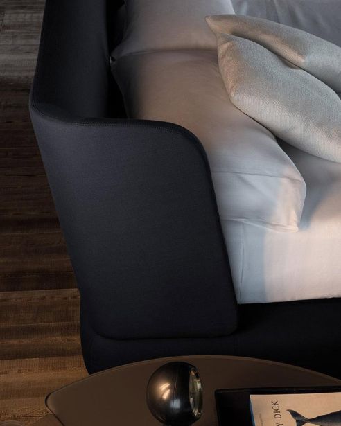 Кровать Reeves фабрики MINOTTI