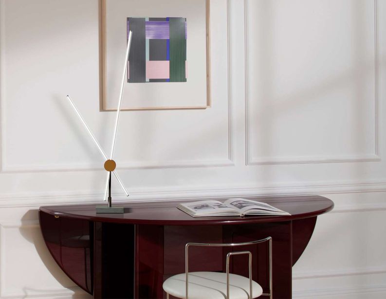 Настольный светильник Eitie фабрики CASSINA