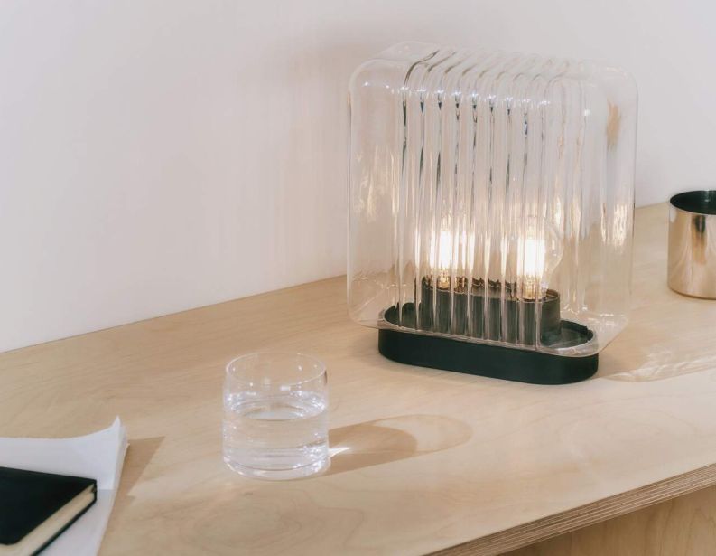 Настольный светильник Lari Mini фабрики CASSINA