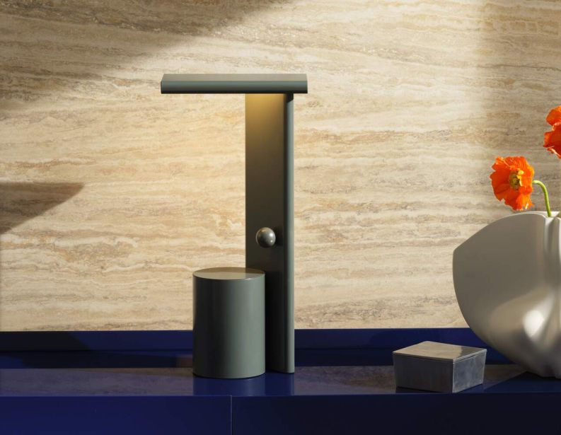 Настольный светильник Polyshape фабрики CASSINA