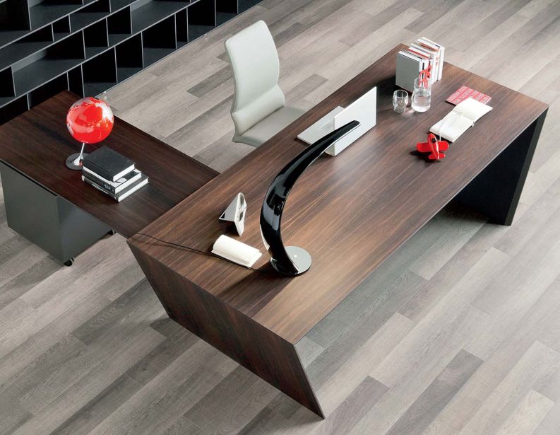Письменный стол Vega фабрики CATTELAN ITALIA