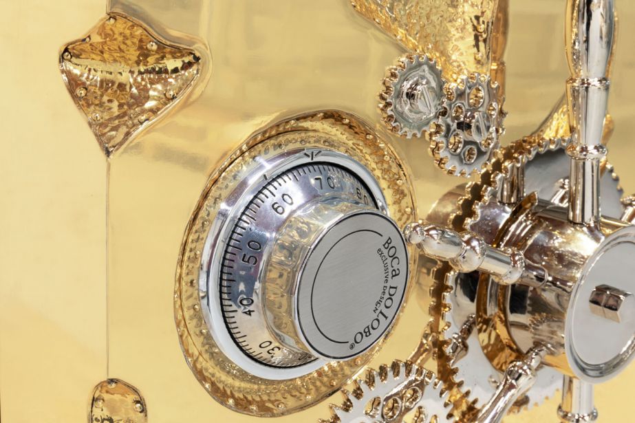 Сейф Millionaire Gold Jewelry фабрики BOCA DO LOBO