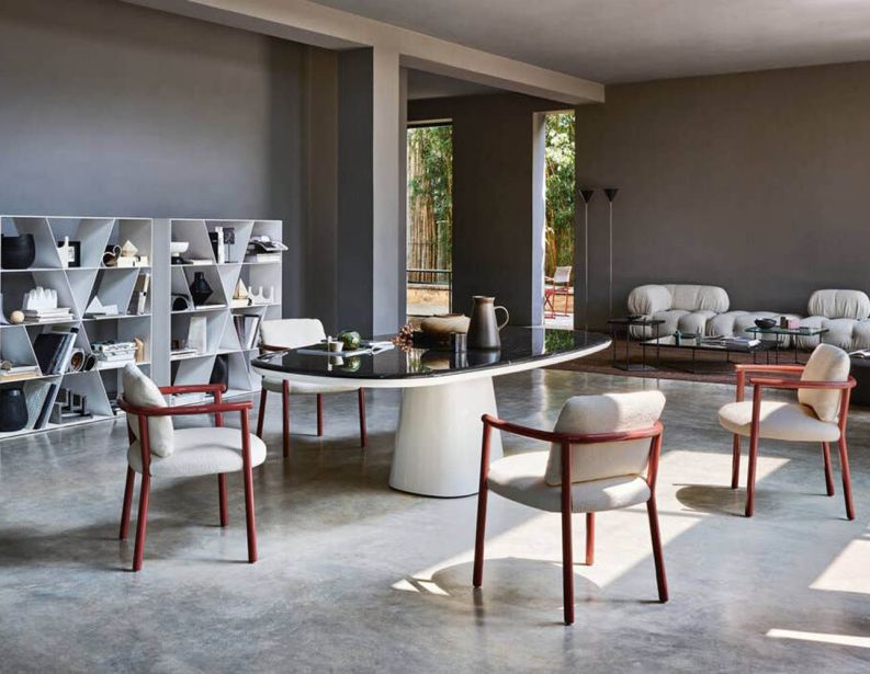 Стол Allure фабрики B&B ITALIA