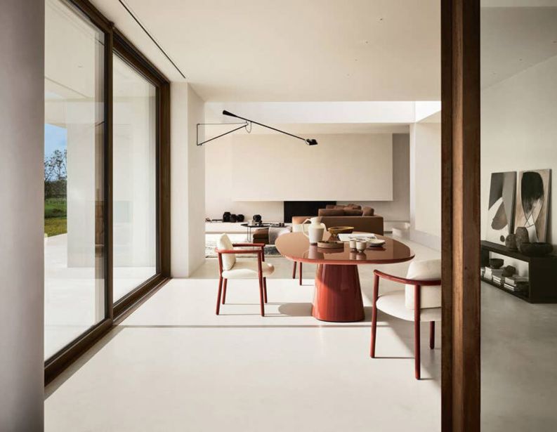 Стол Allure фабрики B&B ITALIA