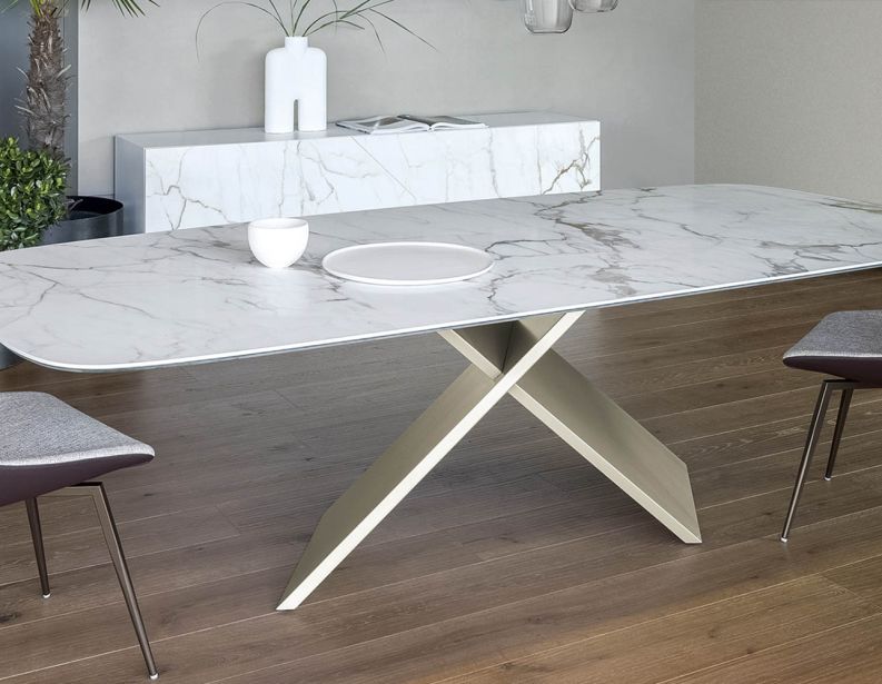 Стол Ax фабрики BONALDO