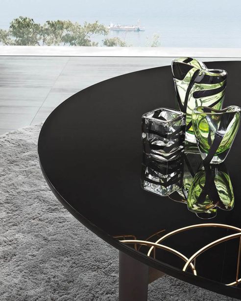 Стол Dan фабрики MINOTTI