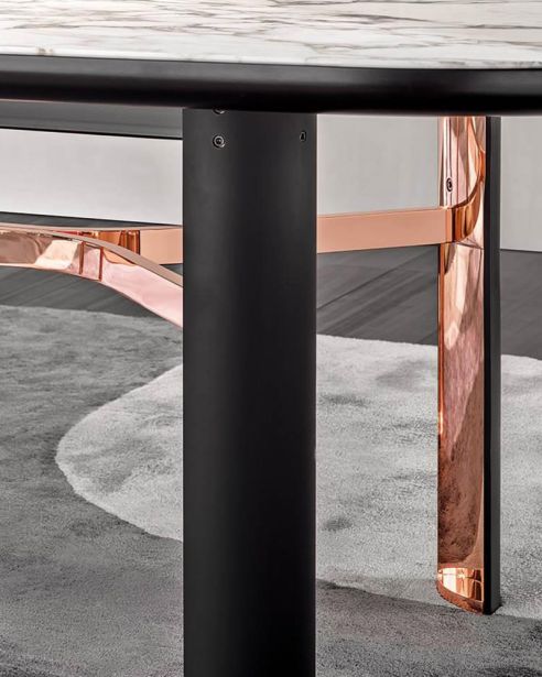 Стол Dan фабрики MINOTTI