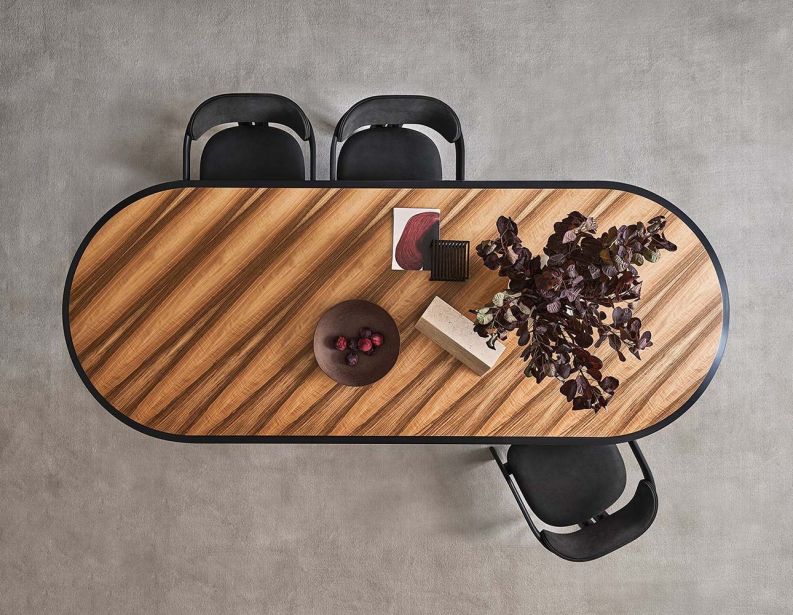 Стол Manto Oval фабрики GALLOTTI & RADICE