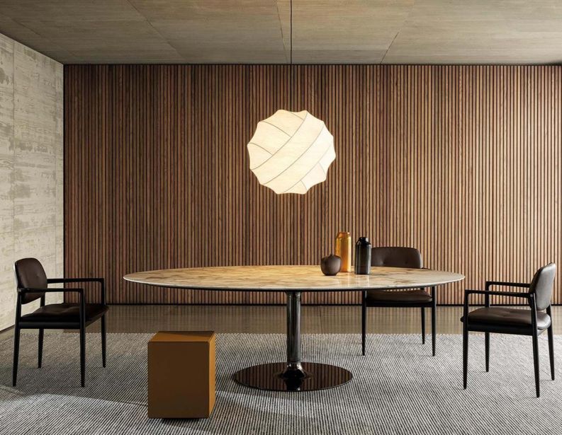 Стол Oliver фабрики MINOTTI