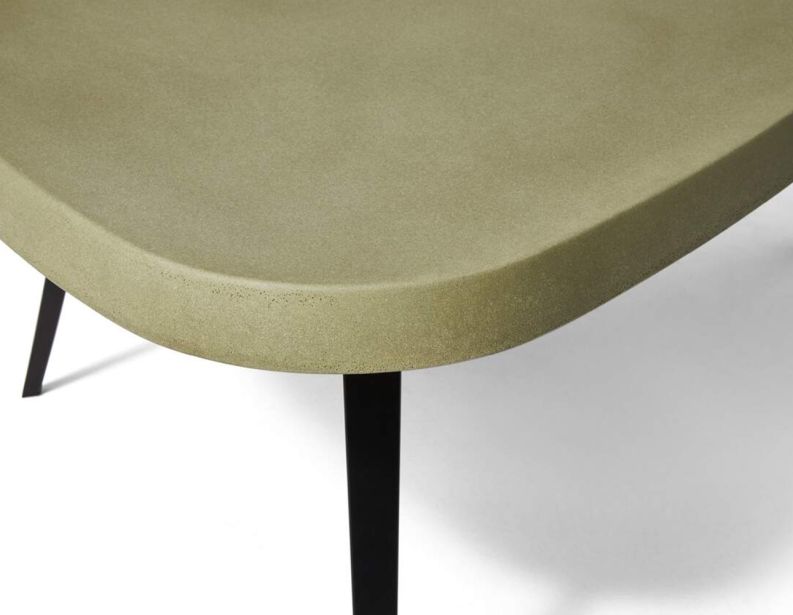 Журнальный (кофейный) столик Mexique Low Outoobr фабрики CASSINA