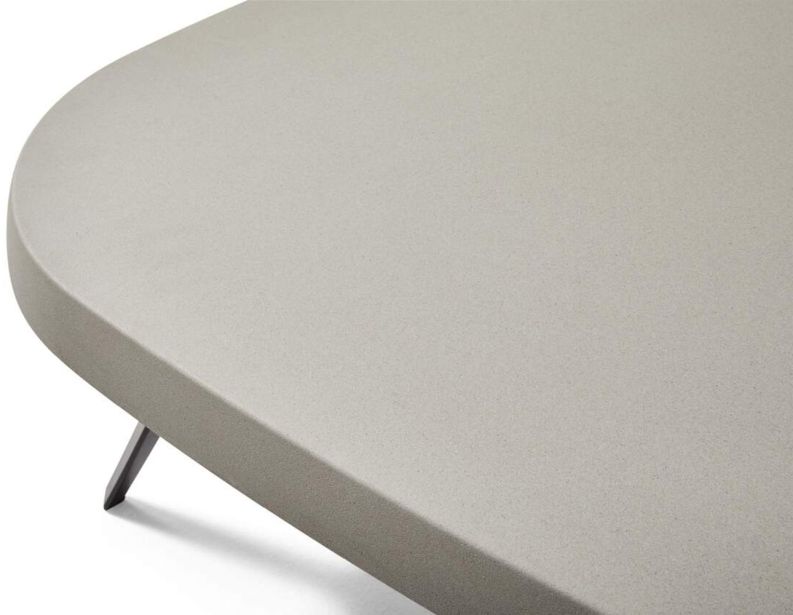 Журнальный (кофейный) столик Mexique Low Outoobr фабрики CASSINA