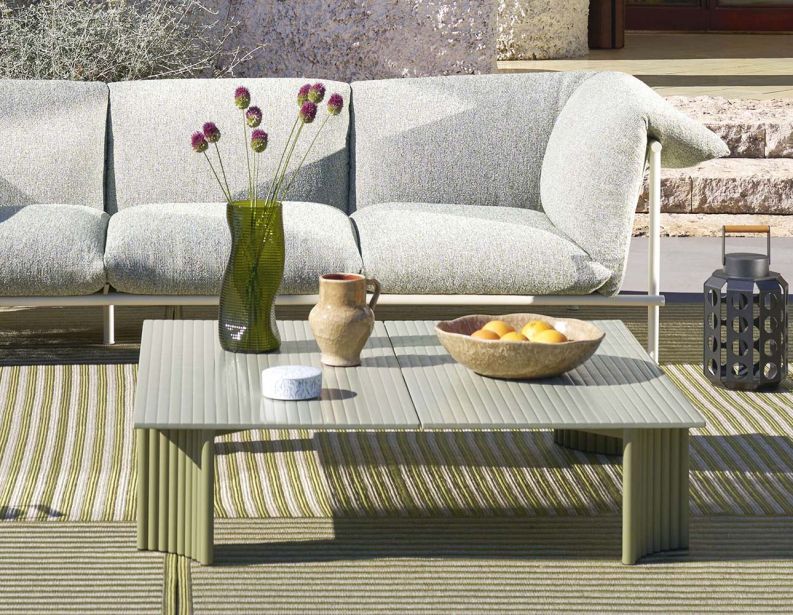 Журнальный (кофейный) столик Vidalenta Outdoor фабрики CASSINA