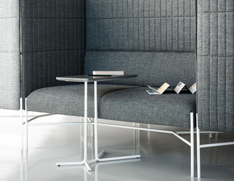 Журнальный (кофейный) столик Ledge фабрики TACCHINI