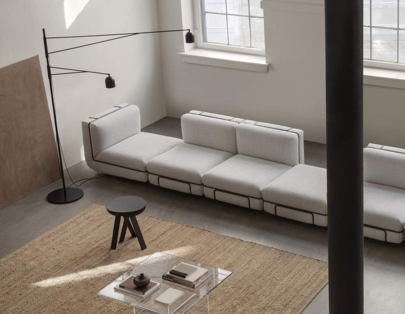 Торшер Awkward фабрики CASSINA